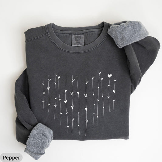 Hearts Xoxo Sweatshirt, Cute Heart Love Valentines Day Sweatshirt, Trendy Valentines Day Crewneck, Loved Ones Sweater